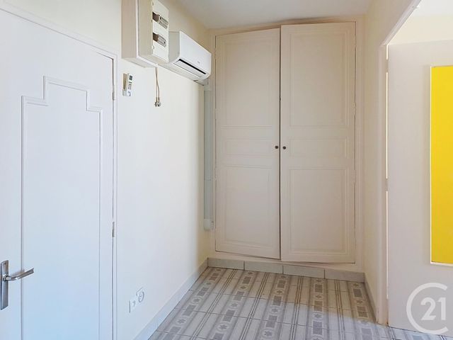 Appartement &agrave; louer - 3 pi&egrave;ces - 59,71 m2 - Aigueperse - 63 - AUVERGNE
