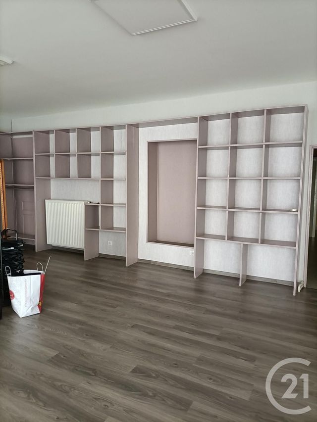 Appartement &agrave; louer - 2 pi&egrave;ces - 92,40 m2 - Chantelle - 03 - AUVERGNE
