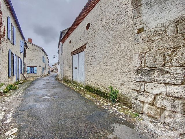 Maison à vendre - 1 pièce - 190 m2 - Charroux - 03 - AUVERGNE