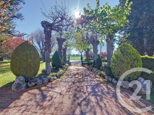 Maison à vendre - 7 pièces - 230,31 m2 - Aigueperse - 63 - AUVERGNE