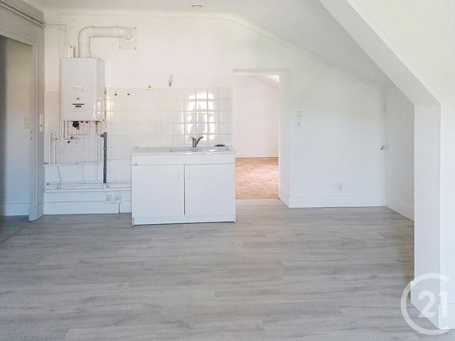 Appartement F2 à louer - 3 pièces - 68 m2 - Gannat - 03 - AUVERGNE