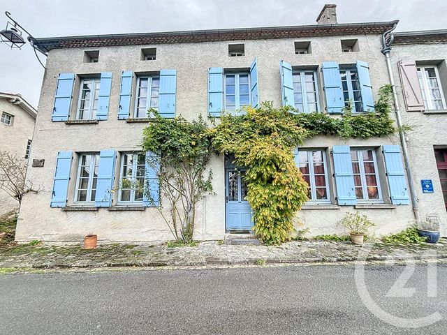 Maison à vendre - 6 pièces - 218 m2 - Charroux - 03 - AUVERGNE