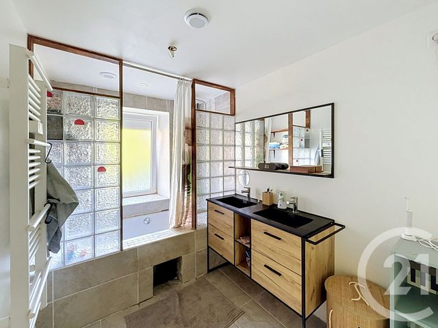 Maison &agrave; vendre - 4 pi&egrave;ces - 102,51 m2 - St Clement De Regnat - 63 - AUVERGNE