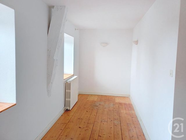 Appartement à louer - 2 pièces - 45,83 m2 - Gannat - 03 - AUVERGNE