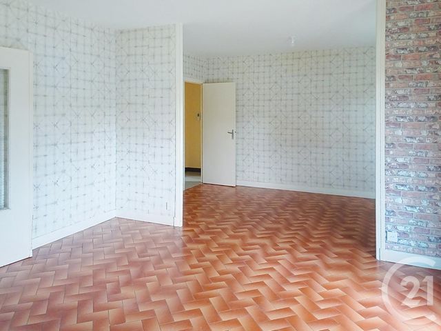 Maison &agrave; louer - 4 pi&egrave;ces - 112,19 m2 - Gannat - 03 - AUVERGNE