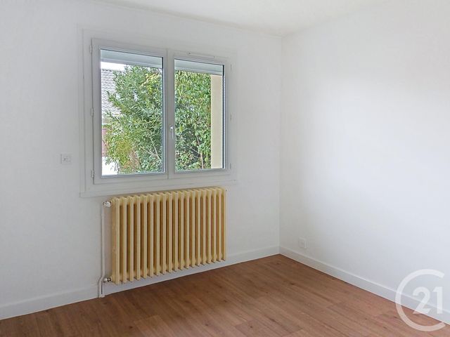 Maison &agrave; louer - 4 pi&egrave;ces - 112,19 m2 - Gannat - 03 - AUVERGNE