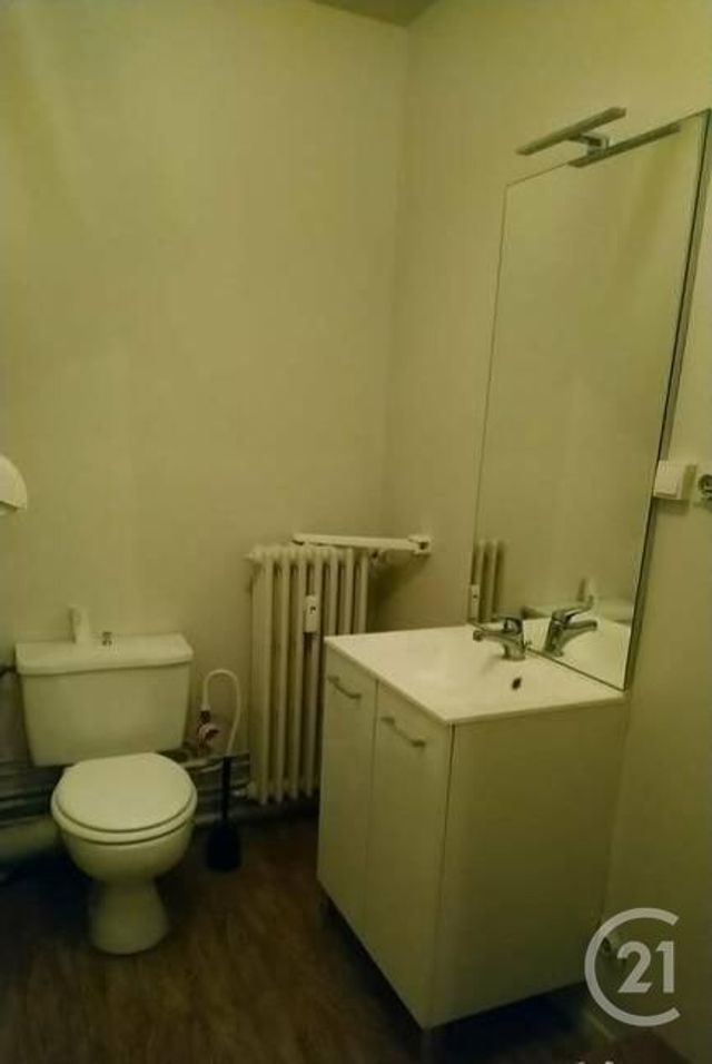 Appartement Studio à louer - 1 pièce - 33 m2 - Clermont Ferrand - 63 - AUVERGNE