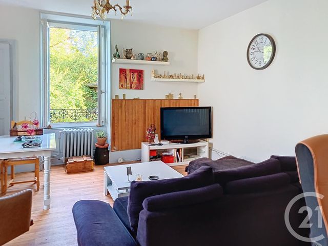 Appartement F2 &agrave; louer - 2 pi&egrave;ces - 58,62 m2 - Gannat - 03 - AUVERGNE