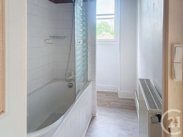 Maison &agrave; louer - 5 pi&egrave;ces - 148,31 m2 - Brout Vernet - 03 - AUVERGNE