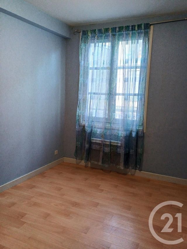 Appartement F2 &agrave; louer - 2 pi&egrave;ces - 44,40 m2 - Gannat - 03 - AUVERGNE