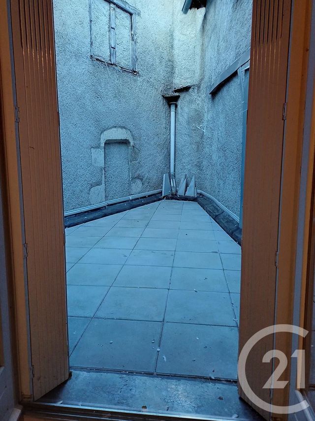 Appartement F2 &agrave; louer - 2 pi&egrave;ces - 44,40 m2 - Gannat - 03 - AUVERGNE