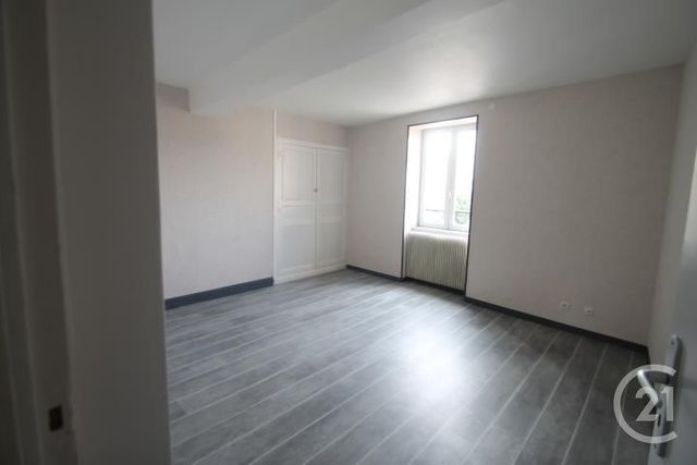 Maison &agrave; louer - 5 pi&egrave;ces - 89,73 m2 - Gannat - 03 - AUVERGNE