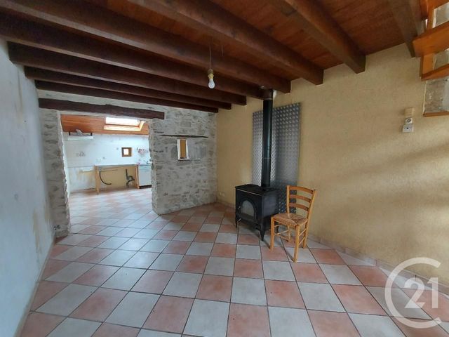 Maison &agrave; louer - 4 pi&egrave;ces - 107 m2 - Chezelle - 03 - AUVERGNE