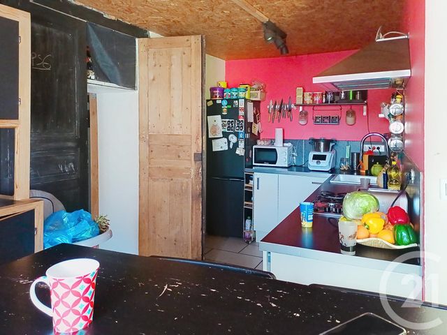 Maison &agrave; louer - 8 pi&egrave;ces - 198 m2 - St Bonnet De Rochefort - 03 - AUVERGNE