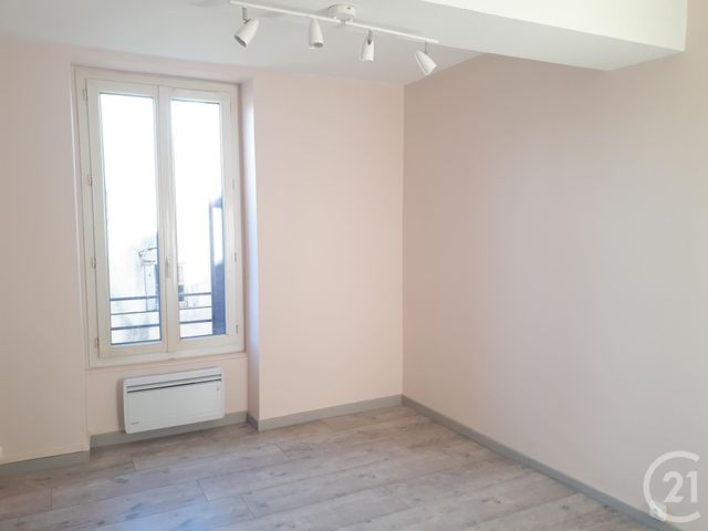 Appartement F2 &agrave; louer - 3 pi&egrave;ces - 44,20 m2 - Gannat - 03 - AUVERGNE