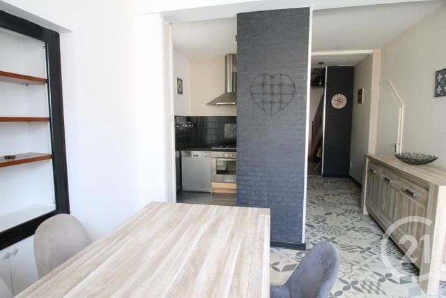 Maison &agrave; louer - 3 pi&egrave;ces - 116,37 m2 - Bellenaves - 03 - AUVERGNE