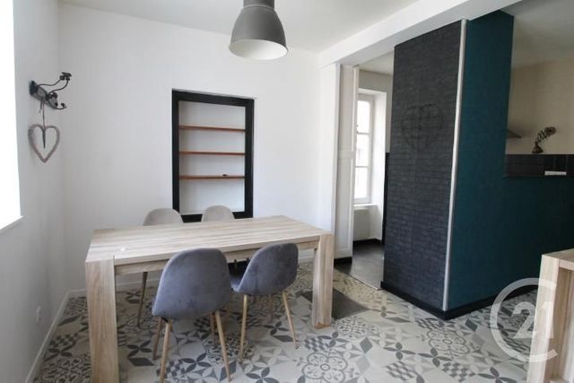 Maison &agrave; louer - 3 pi&egrave;ces - 116,37 m2 - Bellenaves - 03 - AUVERGNE