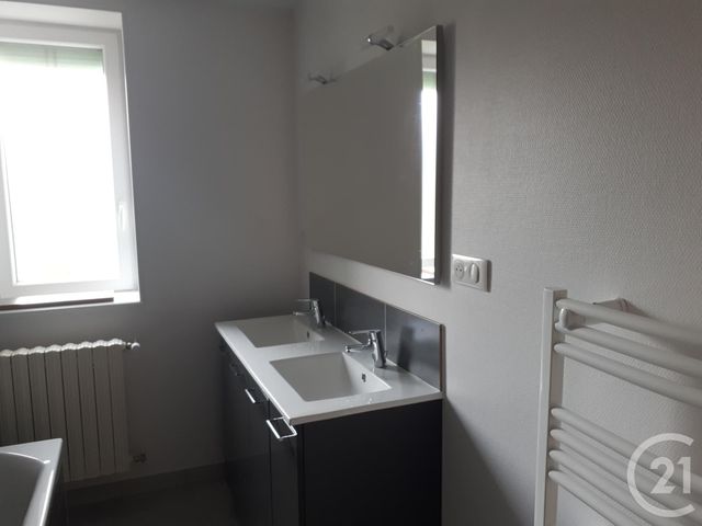 Maison &agrave; louer - 4 pi&egrave;ces - 89,61 m2 - St Genes Du Retz - 63 - AUVERGNE