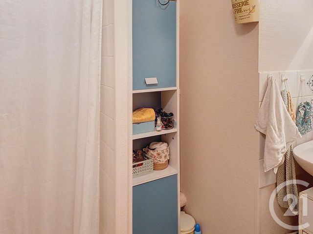 Appartement &agrave; louer - 3 pi&egrave;ces - 61,26 m2 - Gannat - 03 - AUVERGNE