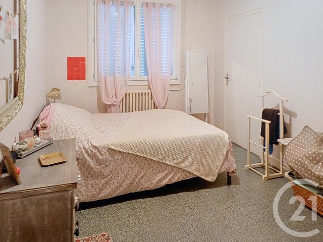 Appartement &agrave; louer - 3 pi&egrave;ces - 61,26 m2 - Gannat - 03 - AUVERGNE