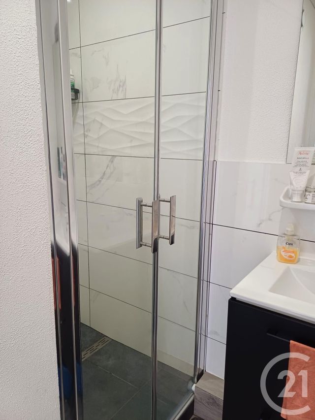 Appartement F1 &agrave; louer - 2 pi&egrave;ces - 23,86 m2 - Gannat - 03 - AUVERGNE