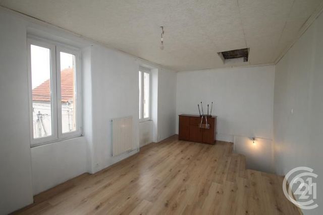 Maison &agrave; louer - 4 pi&egrave;ces - 85,66 m2 - Gannat - 03 - AUVERGNE