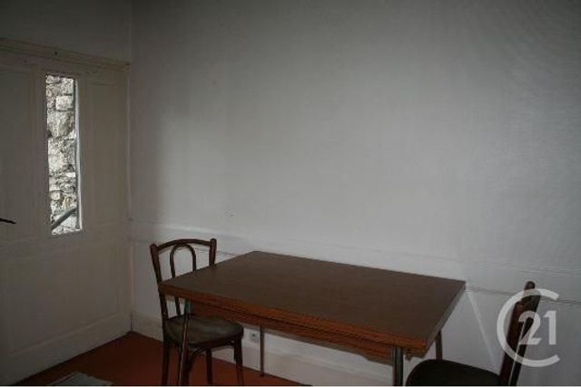Appartement F1 &agrave; louer - 1 pi&egrave;ce - 19 m2 - Gannat - 03 - AUVERGNE