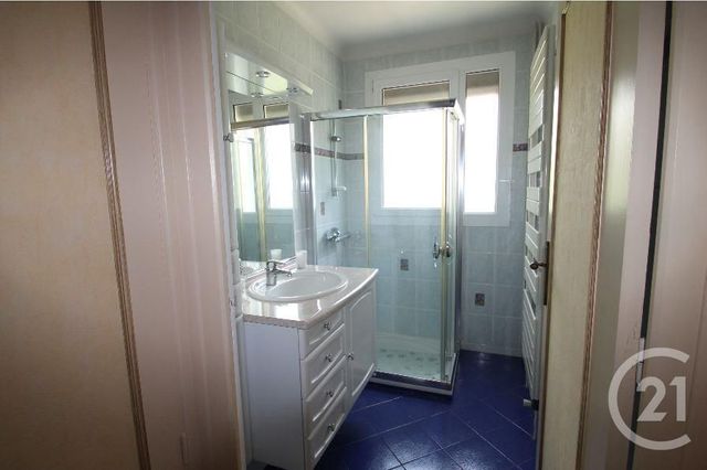 Maison &agrave; louer - 5 pi&egrave;ces - 139,68 m2 - Gannat - 03 - AUVERGNE