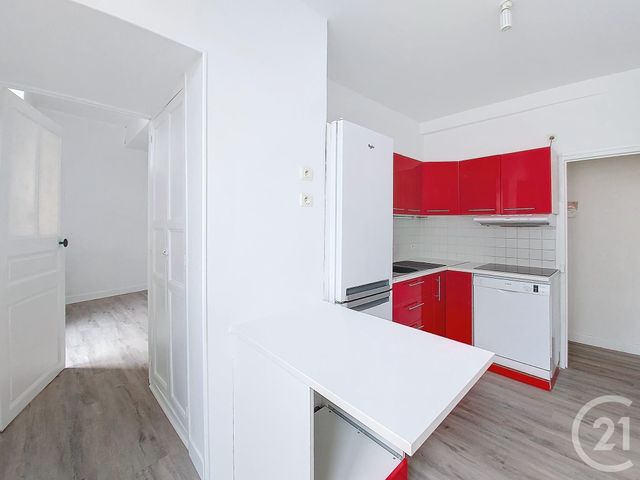 Appartement F3 &agrave; louer - 3 pi&egrave;ces - 79,80 m2 - Gannat - 03 - AUVERGNE