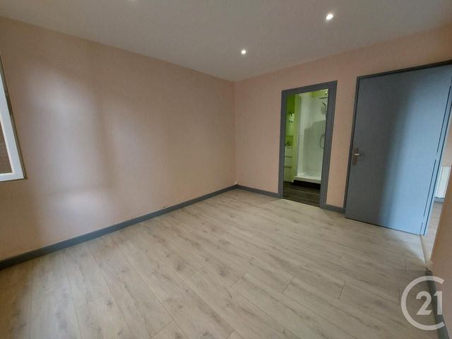 Appartement F1 &agrave; louer - 2 pi&egrave;ces - 29,60 m2 - Gannat - 03 - AUVERGNE