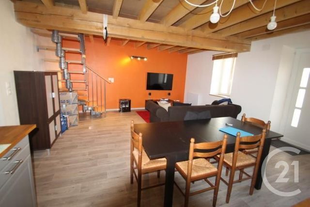 Maison &agrave; louer - 2 pi&egrave;ces - 80 m2 - Bellenaves - 03 - AUVERGNE