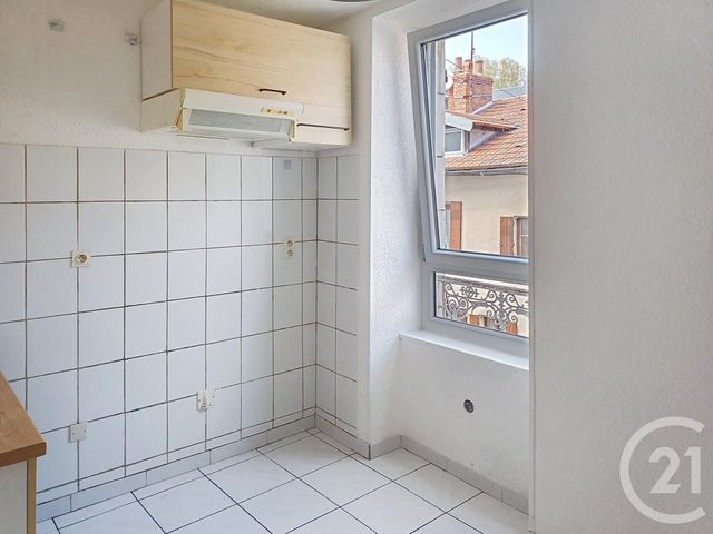 Appartement F3 &agrave; louer - 4 pi&egrave;ces - 60 m2 - Gannat - 03 - AUVERGNE