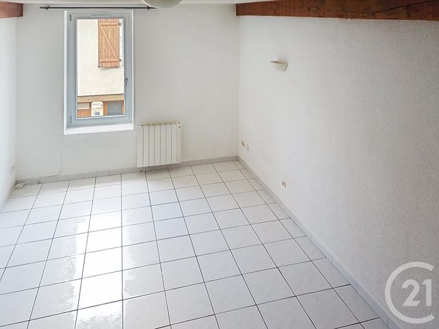 Appartement F3 &agrave; louer - 4 pi&egrave;ces - 60 m2 - Gannat - 03 - AUVERGNE