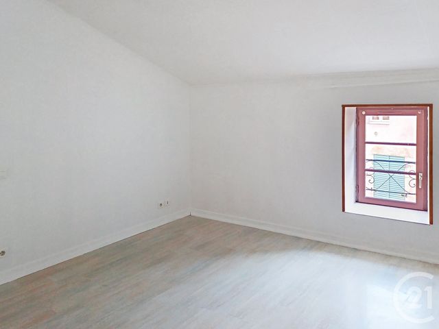 Maison &agrave; louer - 4 pi&egrave;ces - 71 m2 - Gannat - 03 - AUVERGNE
