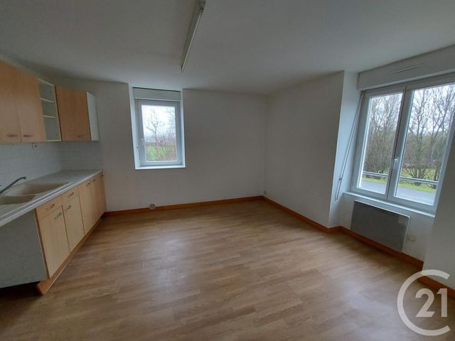 Maison &agrave; louer - 3 pi&egrave;ces - 91,92 m2 - Ebreuil - 03 - AUVERGNE
