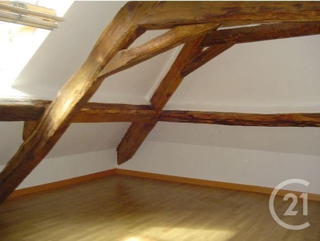 Maison &agrave; louer - 3 pi&egrave;ces - 91,92 m2 - Ebreuil - 03 - AUVERGNE