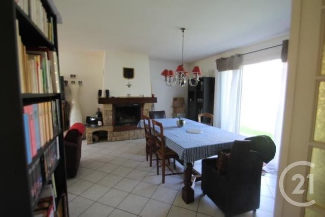Maison &agrave; louer - 5 pi&egrave;ces - 101,15 m2 - St Bonnet De Rochefort - 03 - AUVERGNE