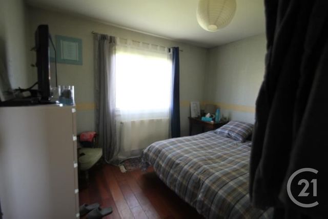 Maison &agrave; louer - 5 pi&egrave;ces - 101,15 m2 - St Bonnet De Rochefort - 03 - AUVERGNE