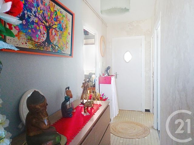 Appartement F4 &agrave; louer - 4 pi&egrave;ces - 70,87 m2 - Gannat - 03 - AUVERGNE