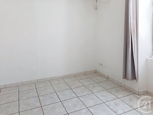 Appartement F1 &agrave; louer - 1 pi&egrave;ce - 23,66 m2 - Aigueperse - 63 - AUVERGNE