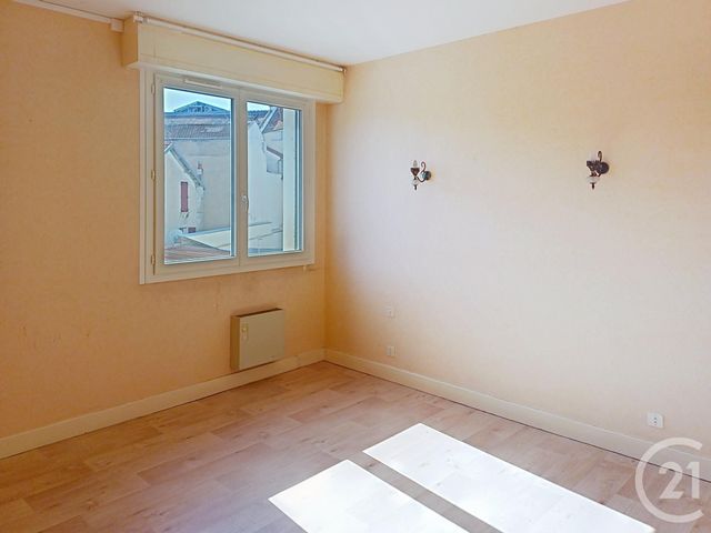 Appartement F3 &agrave; louer - 3 pi&egrave;ces - 71,50 m2 - Vichy - 03 - AUVERGNE