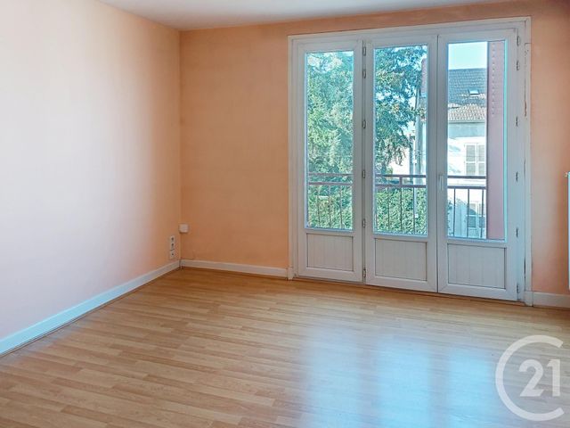 Appartement F3 &agrave; louer - 3 pi&egrave;ces - 80,97 m2 - Varennes Sur Allier - 03 - AUVERGNE