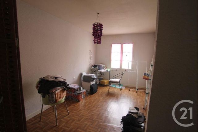 Appartement F3 &agrave; louer - 3 pi&egrave;ces - 71,06 m2 - Gannat - 03 - AUVERGNE