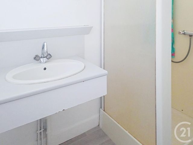 Maison &agrave; louer - 3 pi&egrave;ces - 67,35 m2 - Gannat - 03 - AUVERGNE