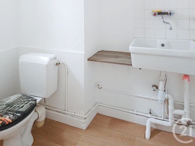 Maison &agrave; louer - 3 pi&egrave;ces - 67,35 m2 - Gannat - 03 - AUVERGNE