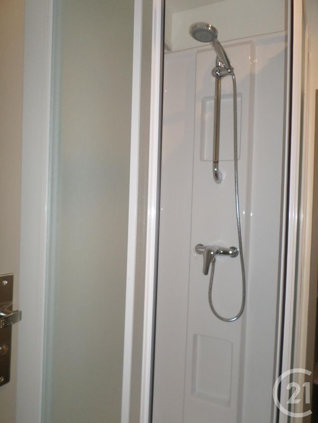 Appartement Duplex à louer - 3 pièces - 48.0 m2 - CHANTELLE - 03 - AUVERGNE - Century 21 Lefèbvre Immobilier Appartement Duplex à louer - 3 pièces - 48.0 m2 - CHANTELLE - 03 - AUVERGNE - Century 21 Lefèbvre Immobilier