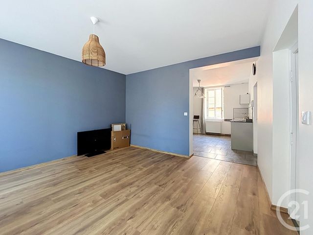 Appartement F3 &agrave; louer - 3 pi&egrave;ces - 70,65 m2 - St Pourcain Sur Sioule - 03 - AUVERGNE