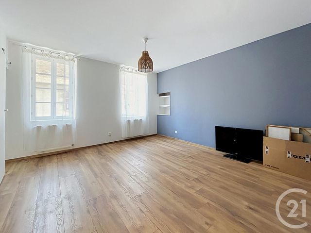 Appartement F3 &agrave; louer - 3 pi&egrave;ces - 70,65 m2 - St Pourcain Sur Sioule - 03 - AUVERGNE