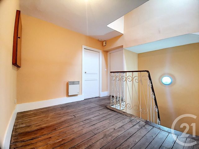 Afficher la photo en grand Appartement F2 à louer - 2 pièces - 45.0 m2 - ST POURCAIN SUR SIOULE - 03 - AUVERGNE - Century 21 Lefèbvre Immobilier