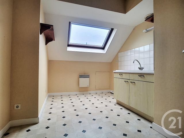 Afficher la photo en grand Appartement F2 à louer - 2 pièces - 45.0 m2 - ST POURCAIN SUR SIOULE - 03 - AUVERGNE - Century 21 Lefèbvre Immobilier